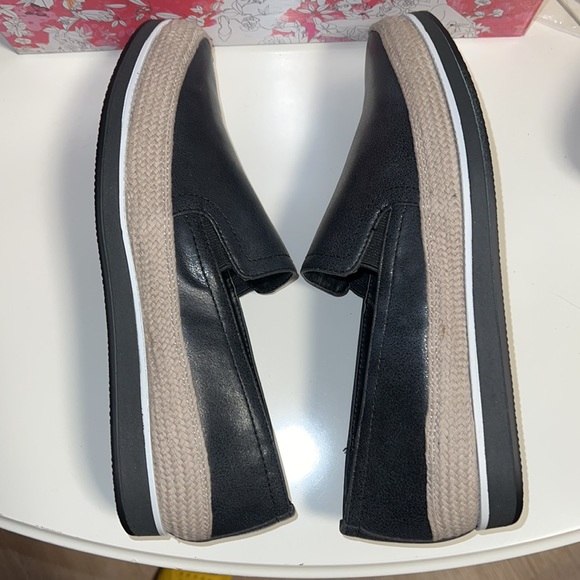 NIB Chinese Laundry Yup Black Slip-On Sneakers - Picture 6 of 10